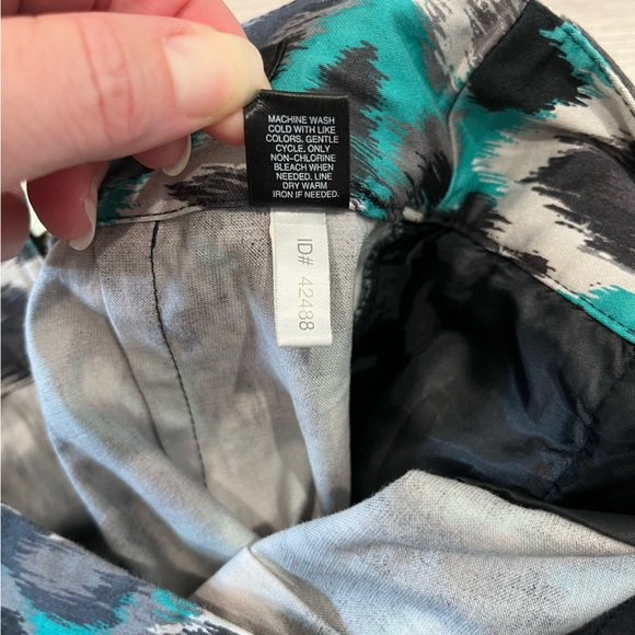 Express Design Studio A- Line Unlined Front Pleat Back Zip Skirt Pockets - Picture 5 of 9